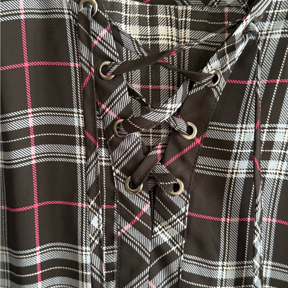Harper Plaid Lace-Up Tunic Top - Picture 4 of 5